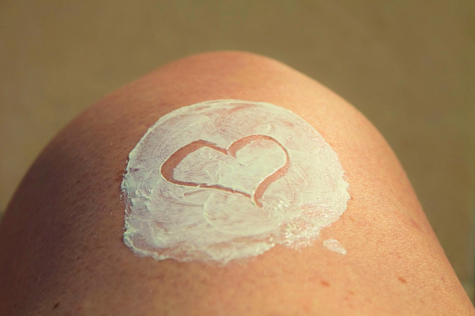 Protect your skin from skin cancer with these prevention and detection tips